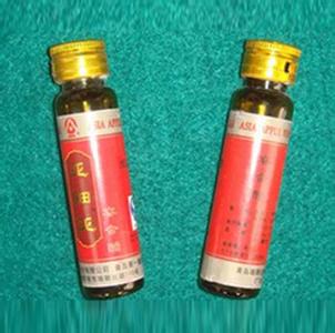 వైన్ బాటిల్ వైయల్ లేబులింగ్ మెషిన్ పూర్తిగా ఆటోమేటిక్ 220 వి 2 కిలోవాట్ ఈజీ ఆపరేషన్