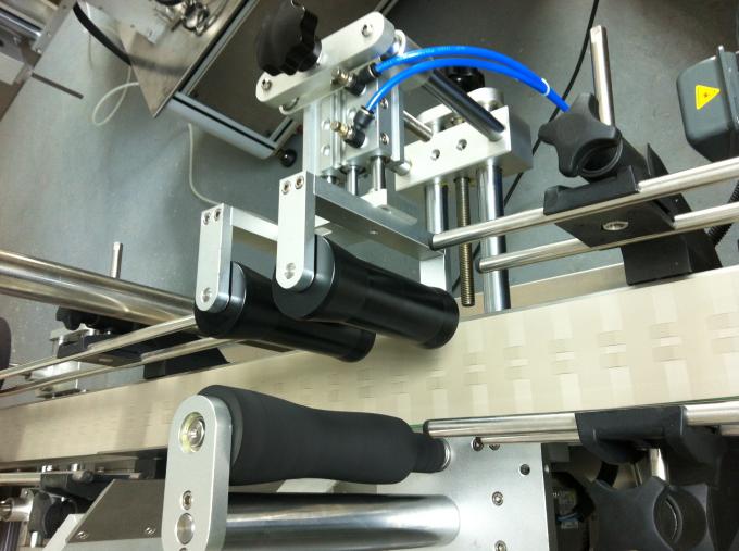 గ్లాస్ బాటిల్ సెల్ఫ్ అంటుకునే స్టిక్కర్ లేబులింగ్ మెషిన్, గ్లాస్ జార్ లేబులింగ్ మెషిన్