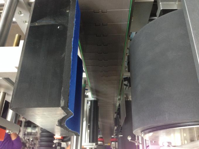 ప్లాస్టిక్ / గ్లాస్ రౌండ్ బాటిల్ కోసం ఆటోమేటిక్ స్టిక్కర్ లేబుల్ అప్లికేటర్