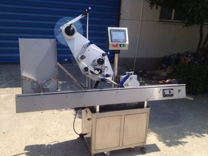 చిన్న పెన్సిలిన్ బాటిల్ లేబుల్ స్టిక్కర్ సరఫరాదారు కోసం చైనా అనుకూలీకరించిన ఆటోమేటిక్ వైయల్ లేబులింగ్ యంత్రం