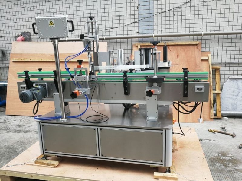 చైనా స్టాండర్డ్ ఆటోమేటిక్ రౌండ్ బాటిల్ లేబులింగ్ మెషిన్ ఫ్రంట్ అండ్ బ్యాక్ సప్లయర్